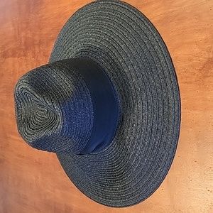 NWT Black Sun Hat
